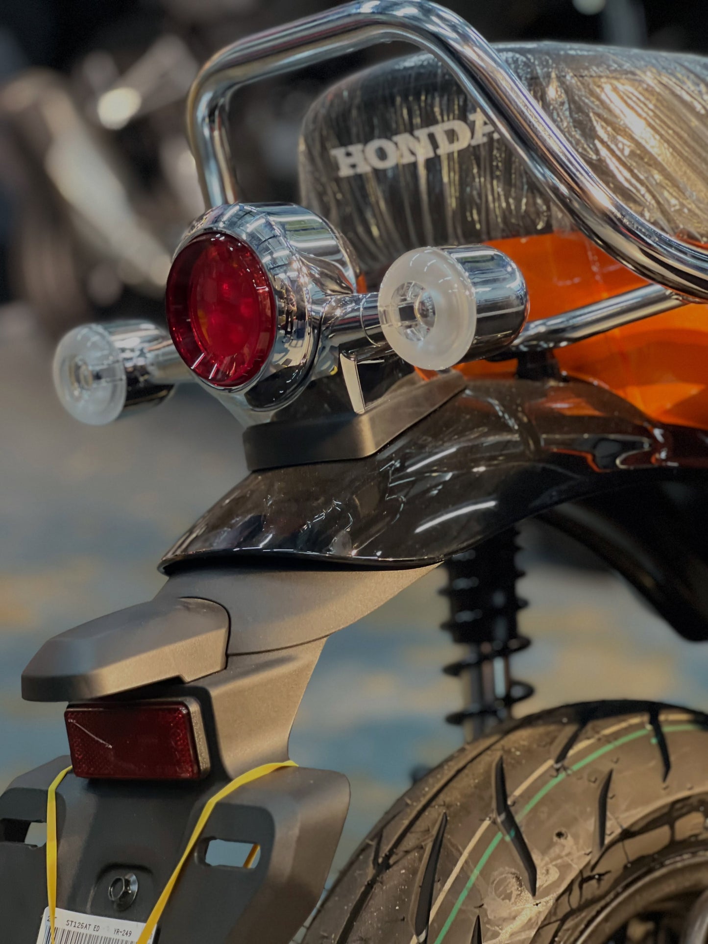 HONDA ST125 DAX Orange Motorbike