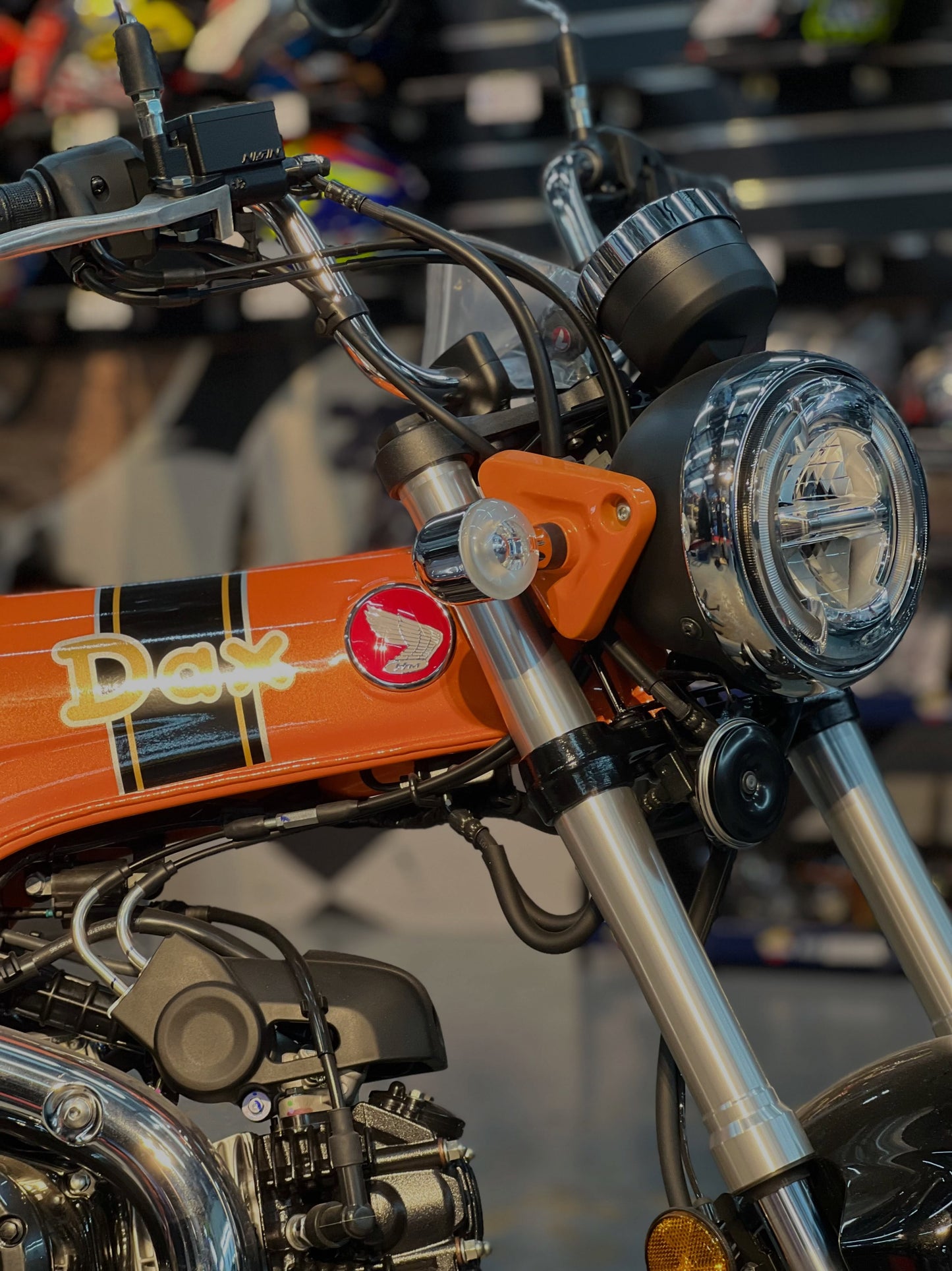 HONDA ST125 DAX Orange Motorbike